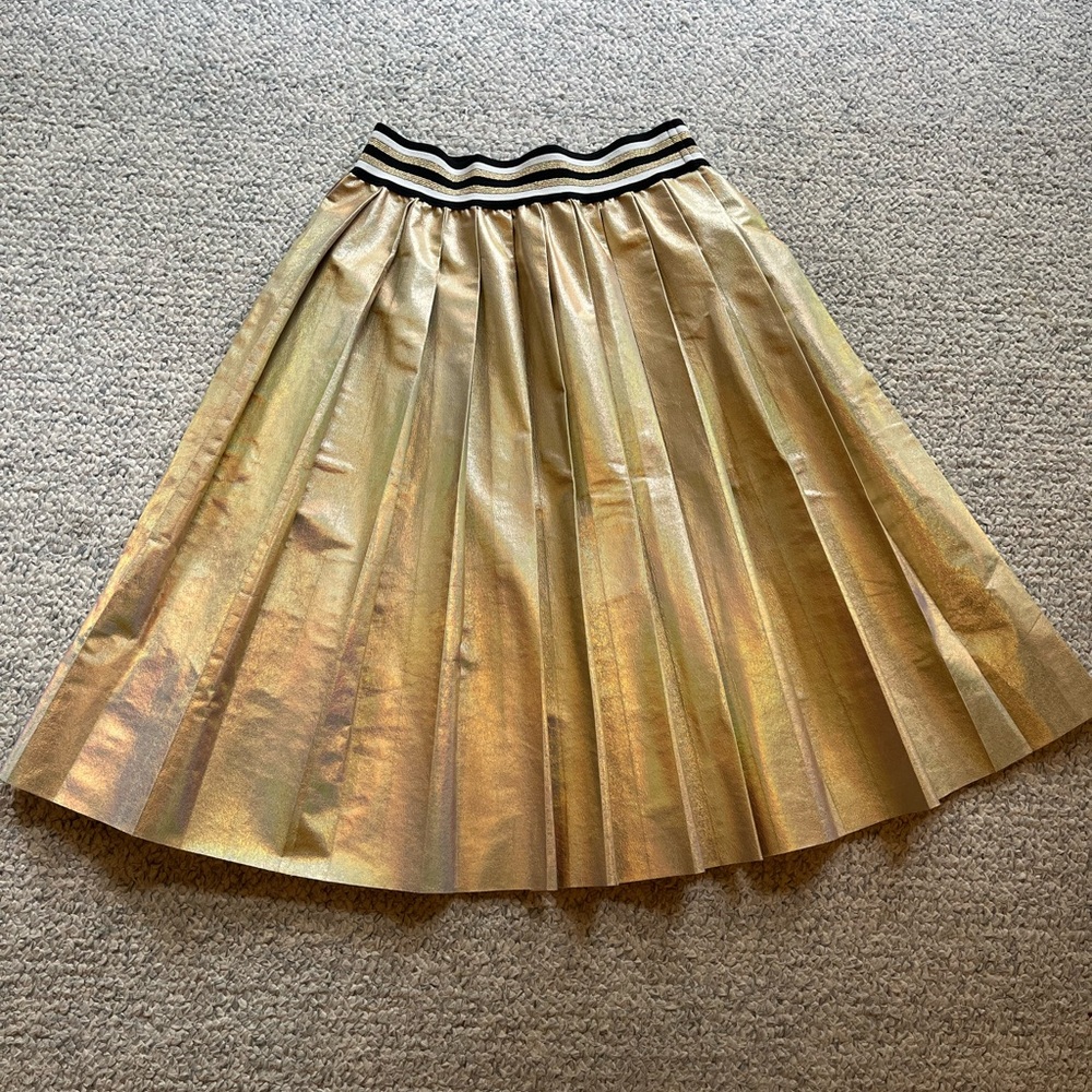 Holographic shimmer PU pleated skirt